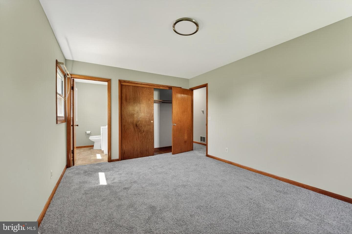 211 Long Point Road photo 27