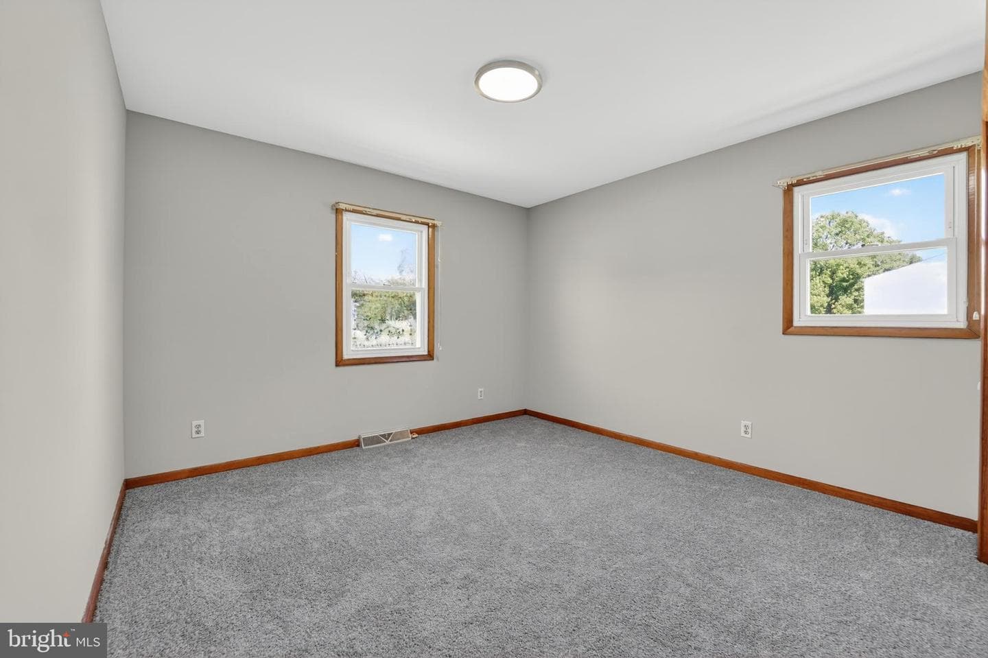 211 Long Point Road photo 30
