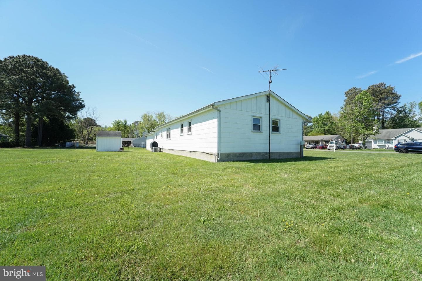 211 Long Point Road photo 8