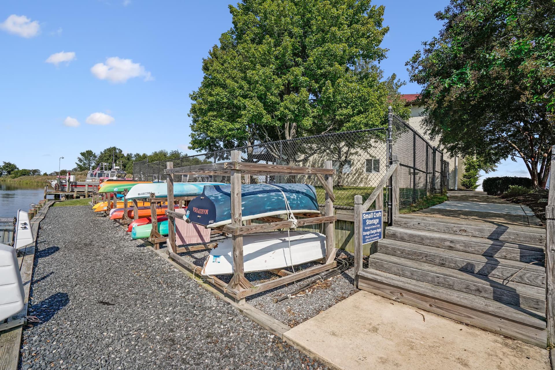 45 Queen Neva Court photo 32