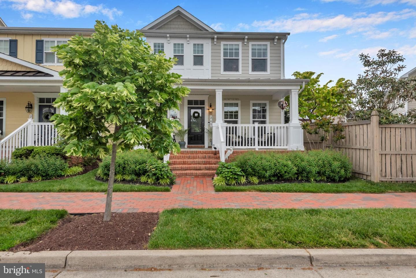 265 Evelyne Street photo 41