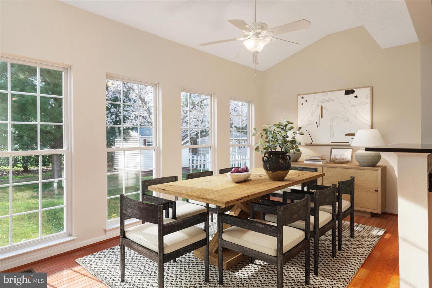 235 Green Street photo 13