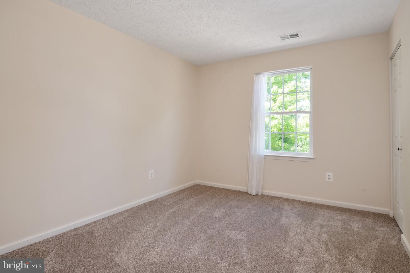 235 Green Street photo 31