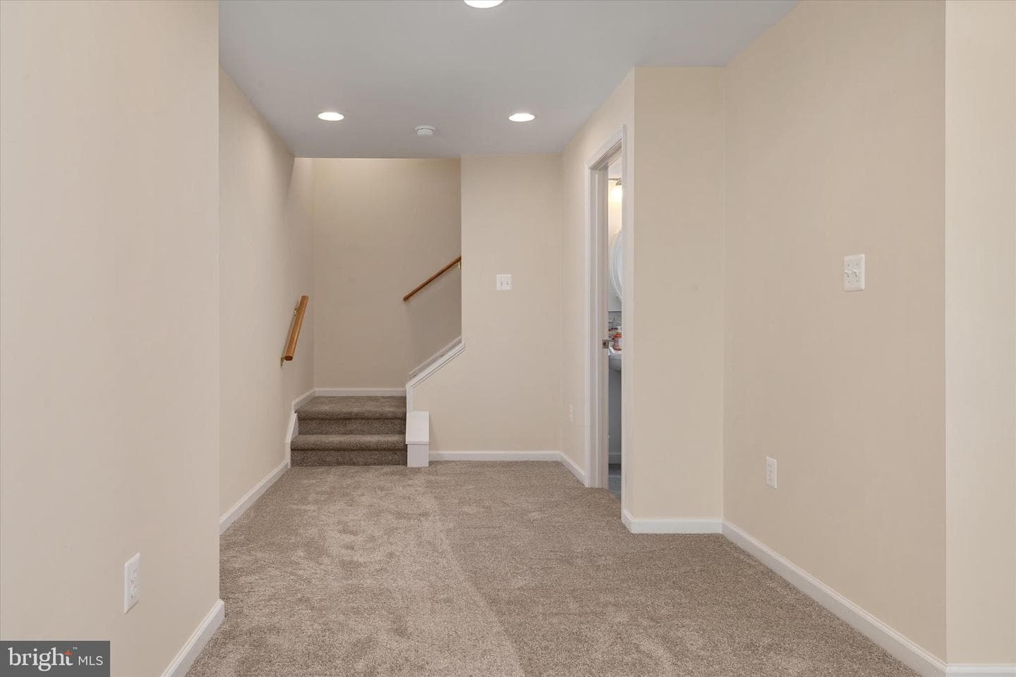 235 Green Street photo 35