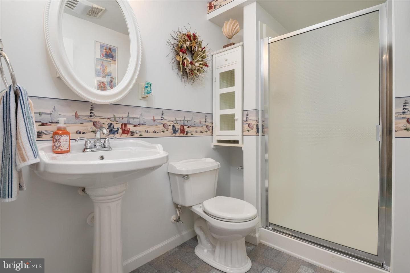 235 Green Street photo 36