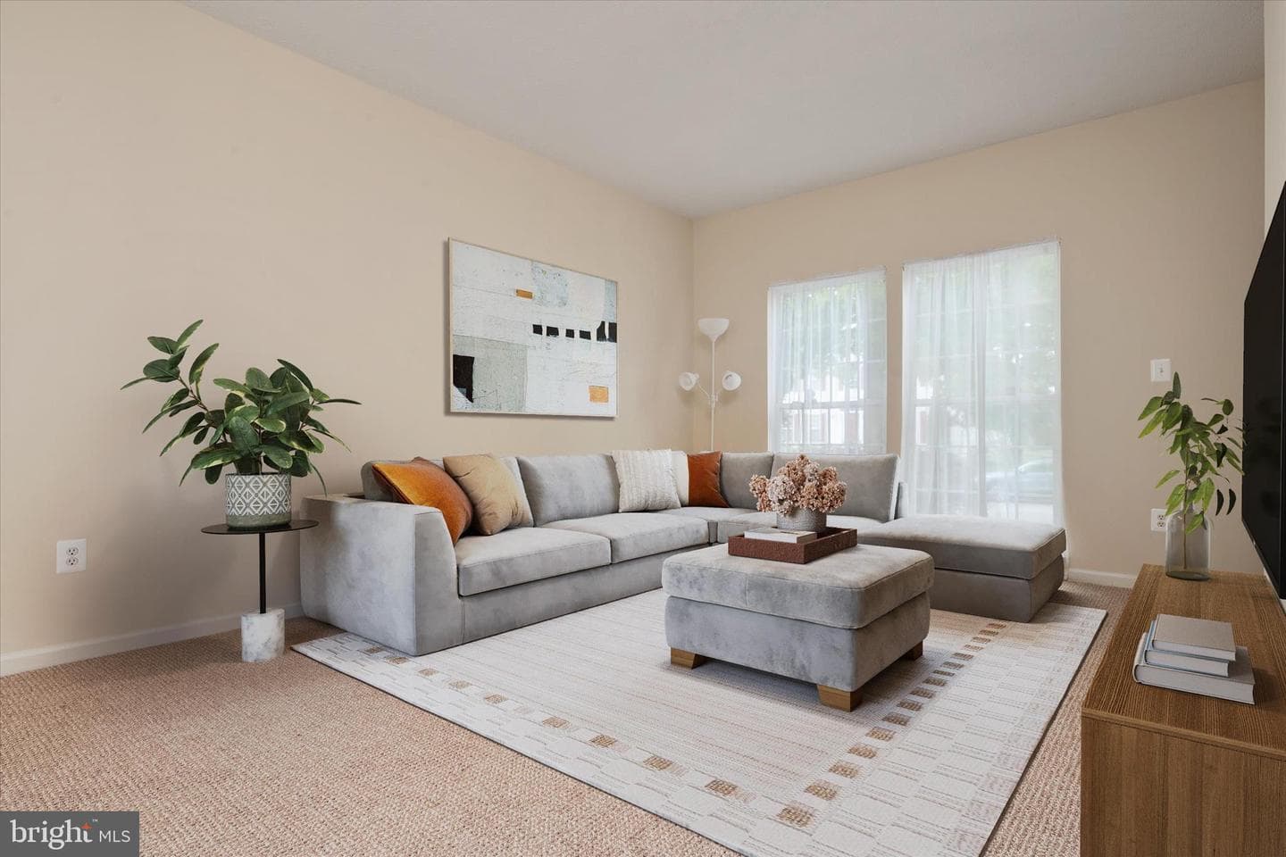 235 Green Street photo 4