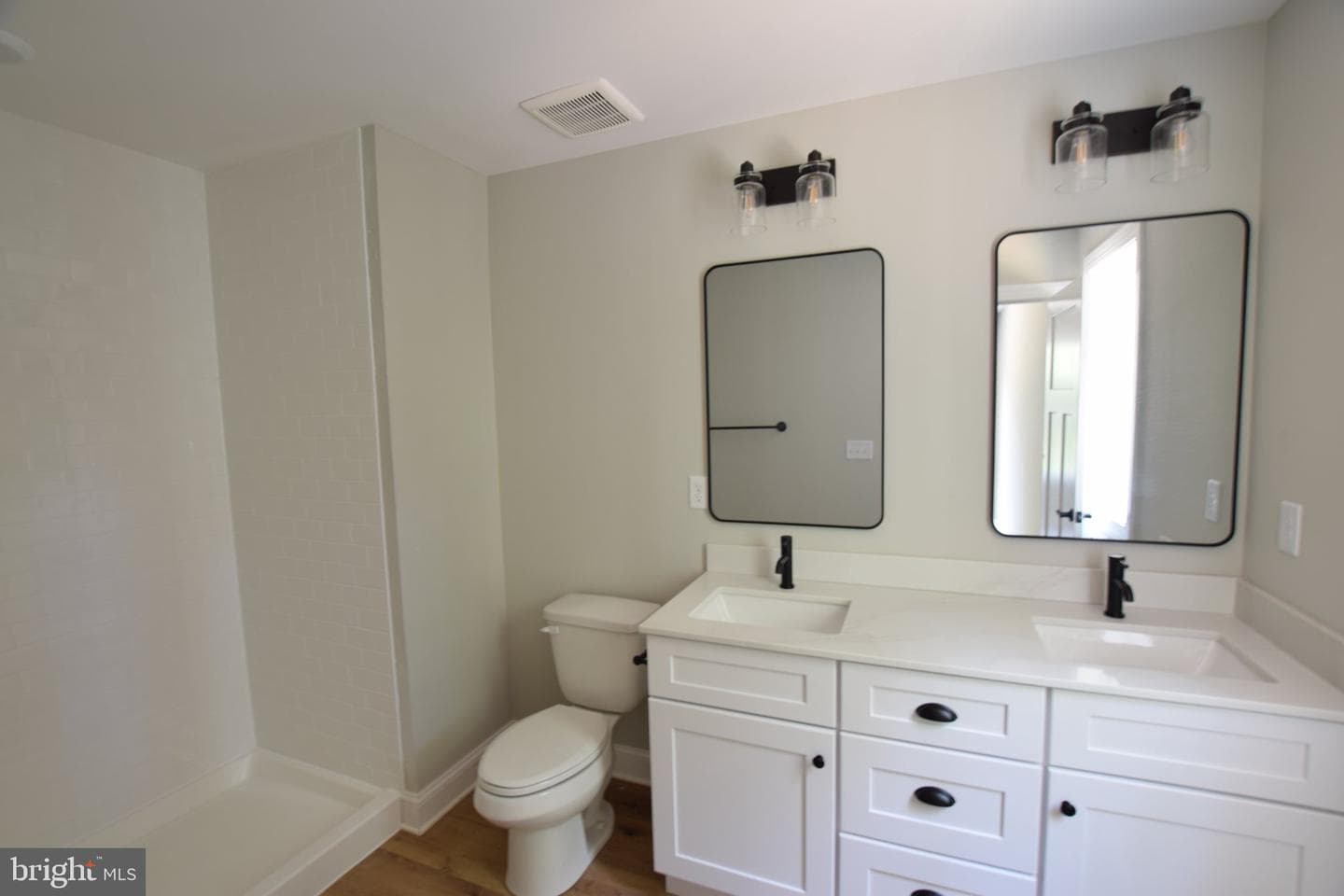 111 Chestnut Road photo 34