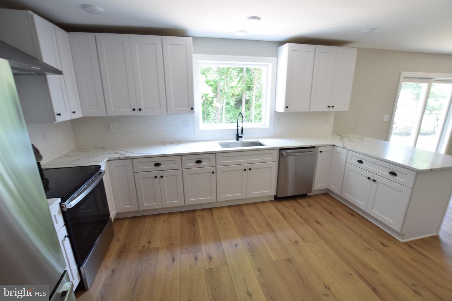 111 Chestnut Road photo 4