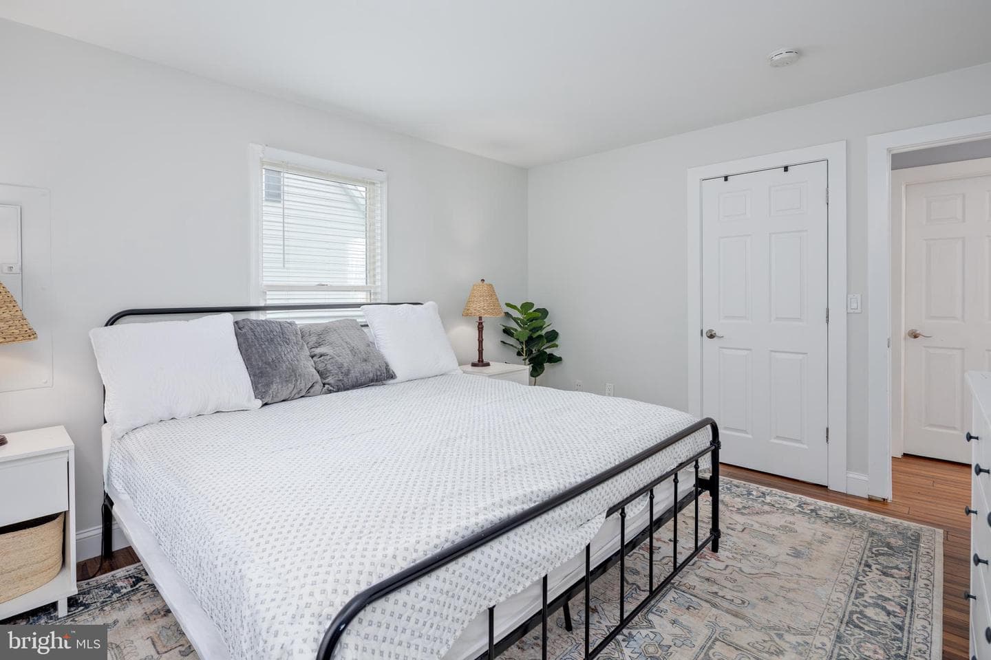 756 Kimberly Way photo 13