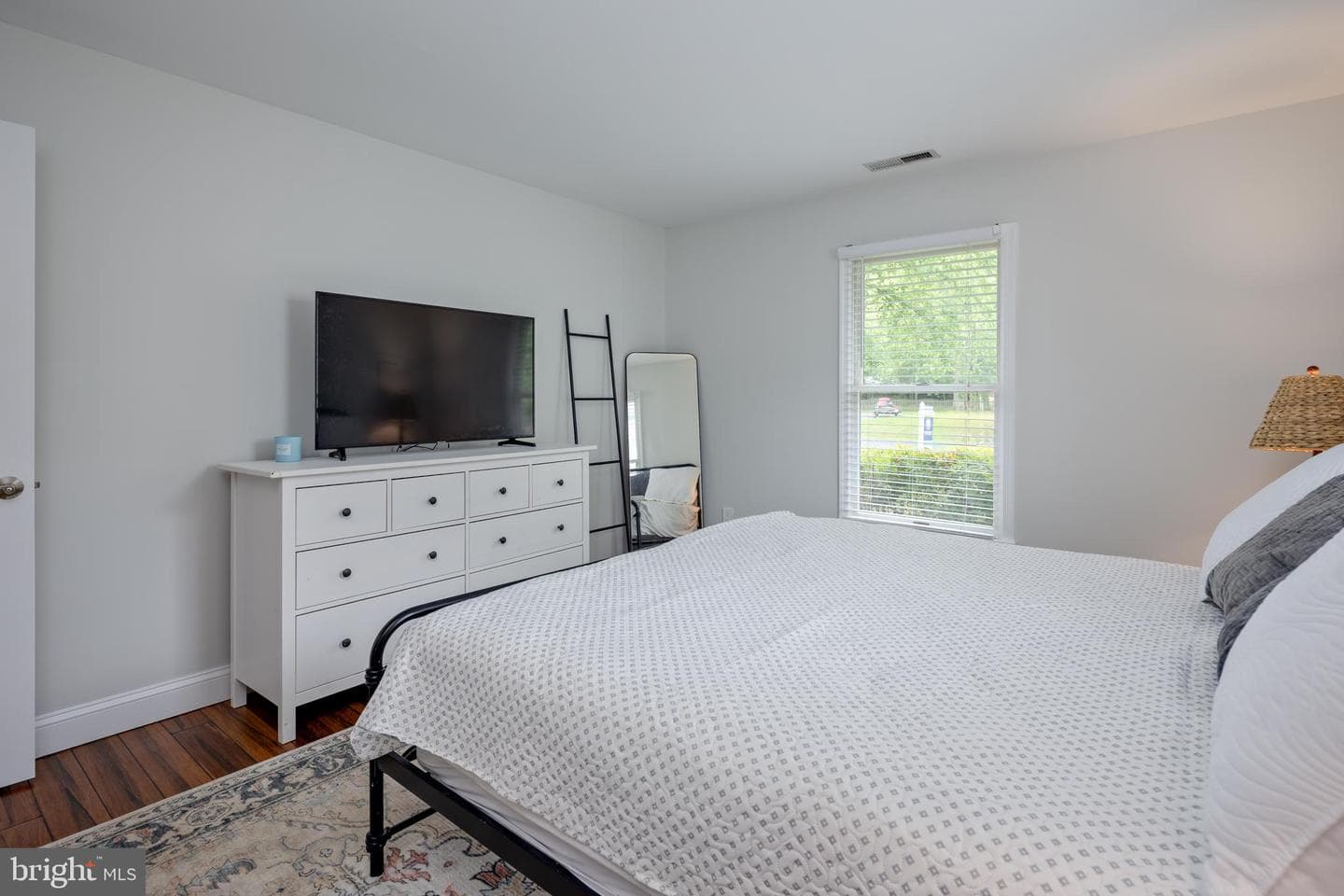 756 Kimberly Way photo 15