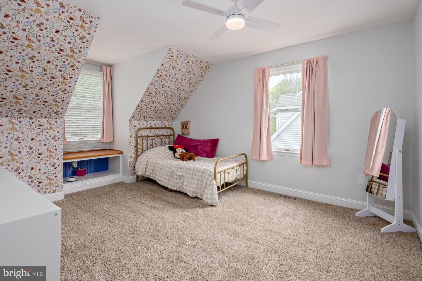 756 Kimberly Way photo 18