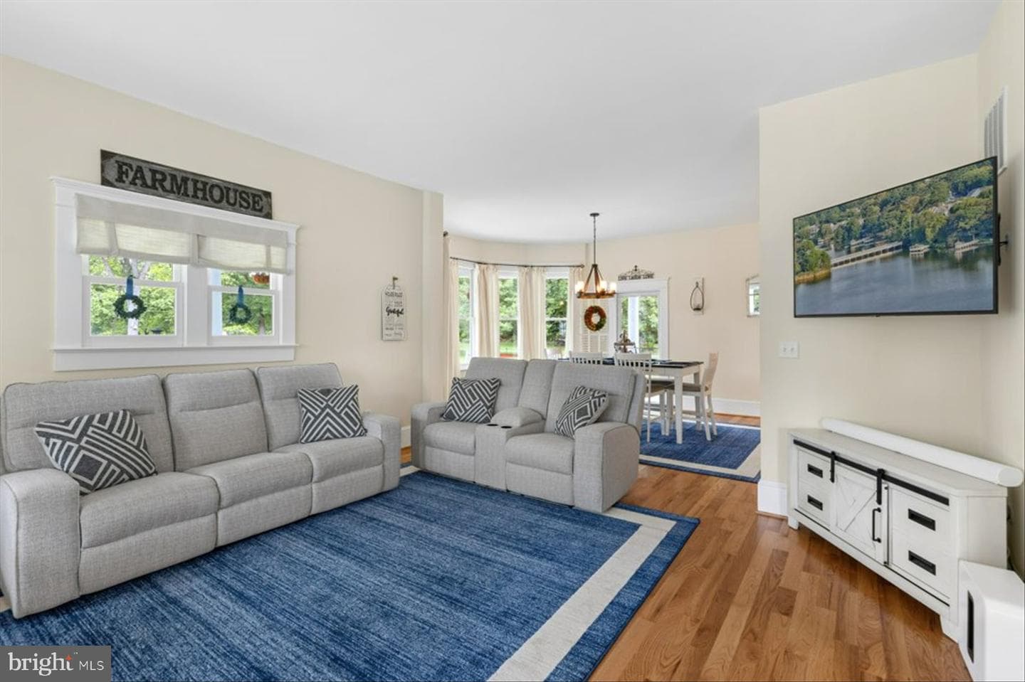 108 Maple Avenue photo 20