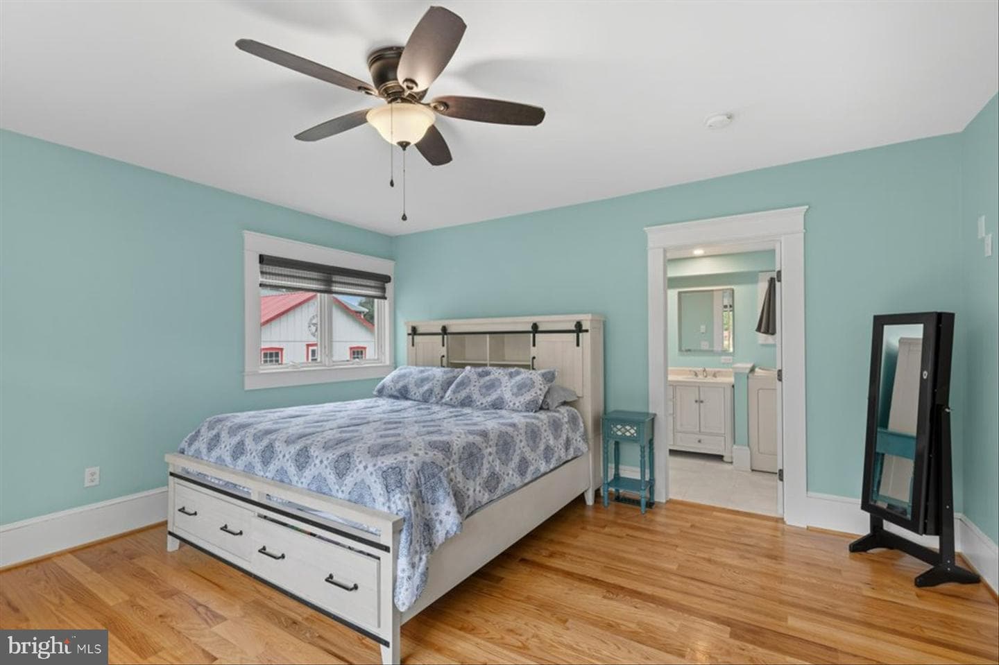108 Maple Avenue photo 29