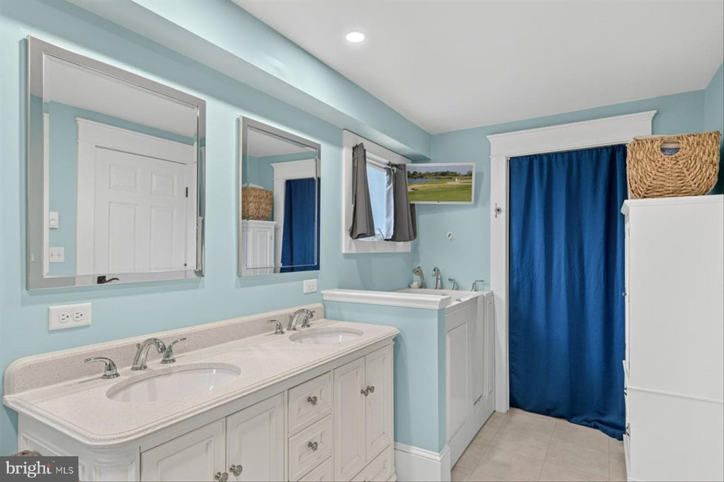108 Maple Avenue photo 32
