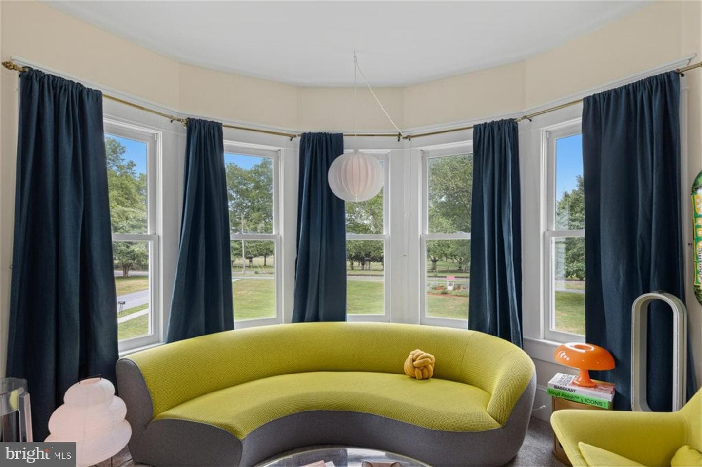 108 Maple Avenue photo 41