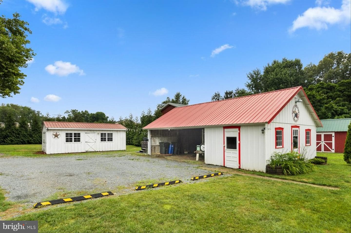 108 Maple Avenue photo 64