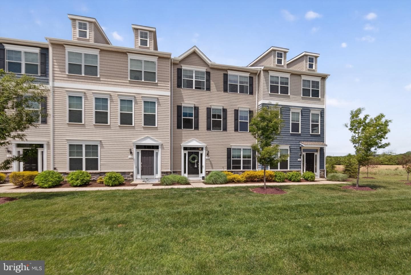 118 Sophie Lane photo 2