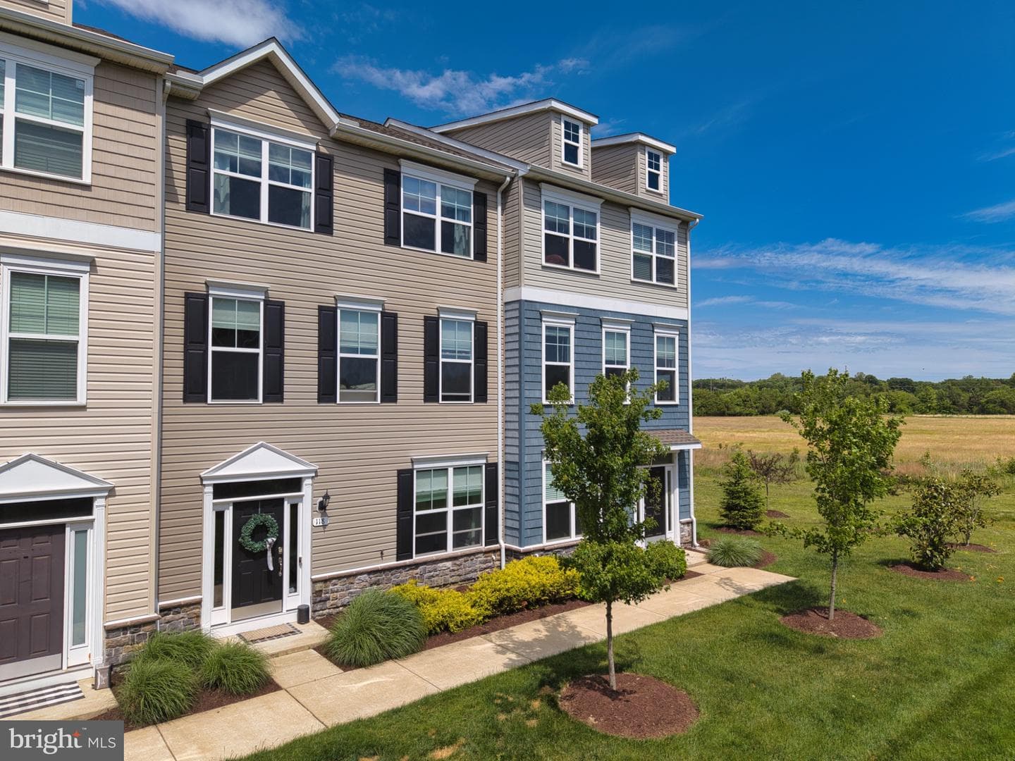 118 Sophie Lane photo 3