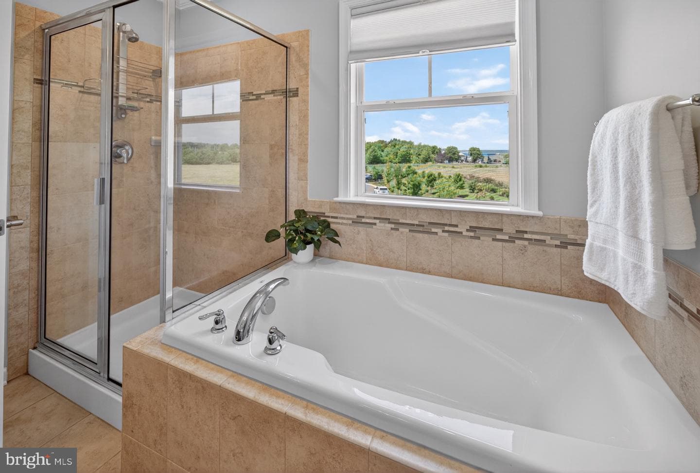 118 Sophie Lane photo 32