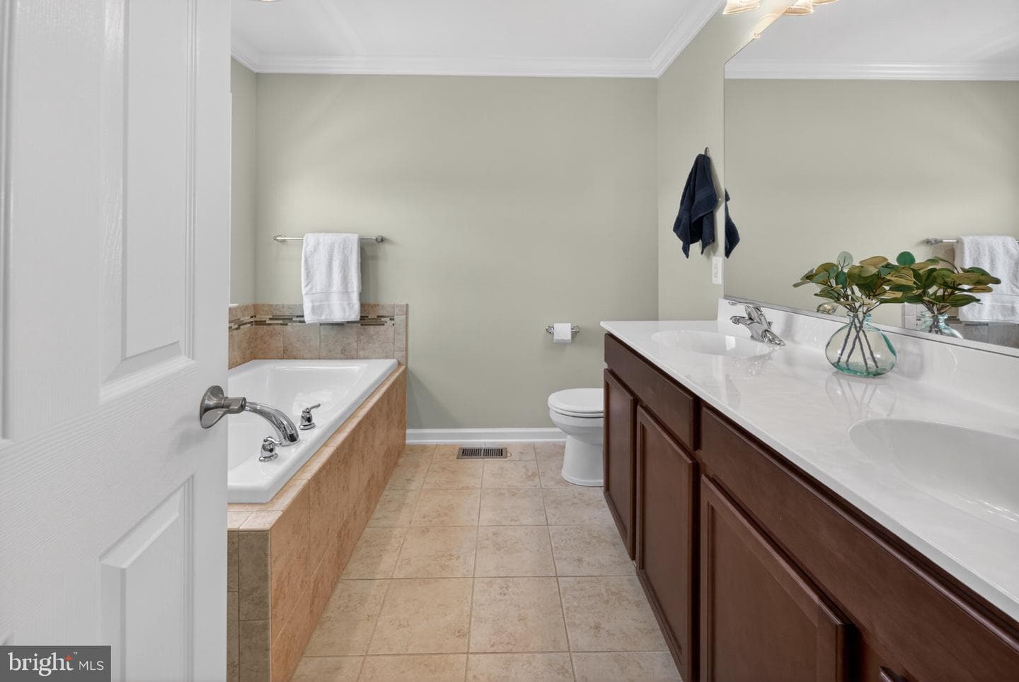 118 Sophie Lane photo 33