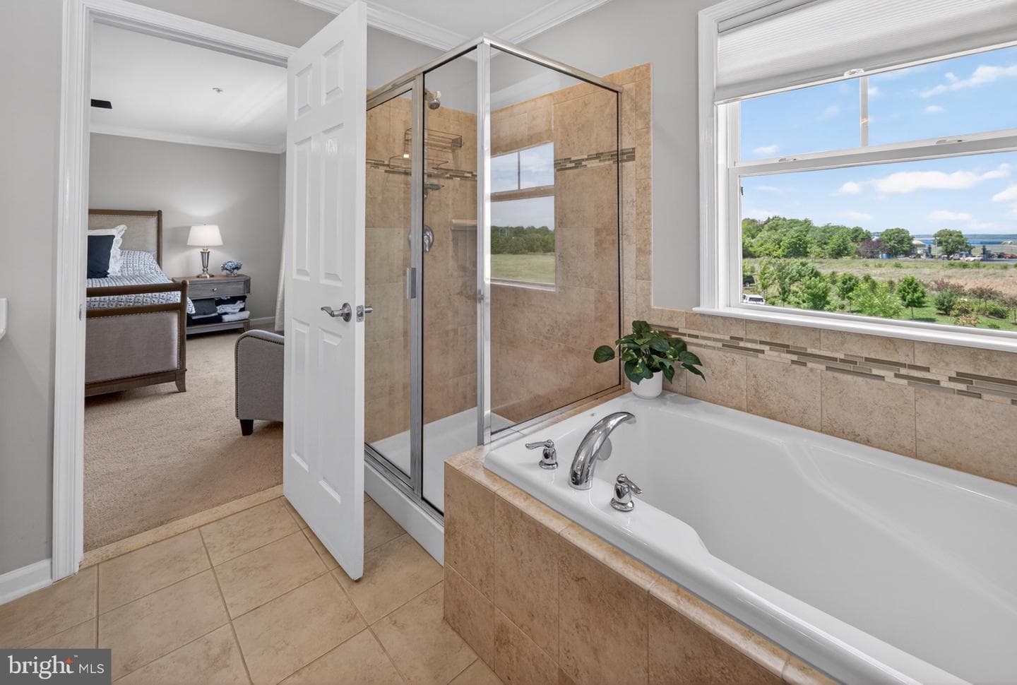 118 Sophie Lane photo 34