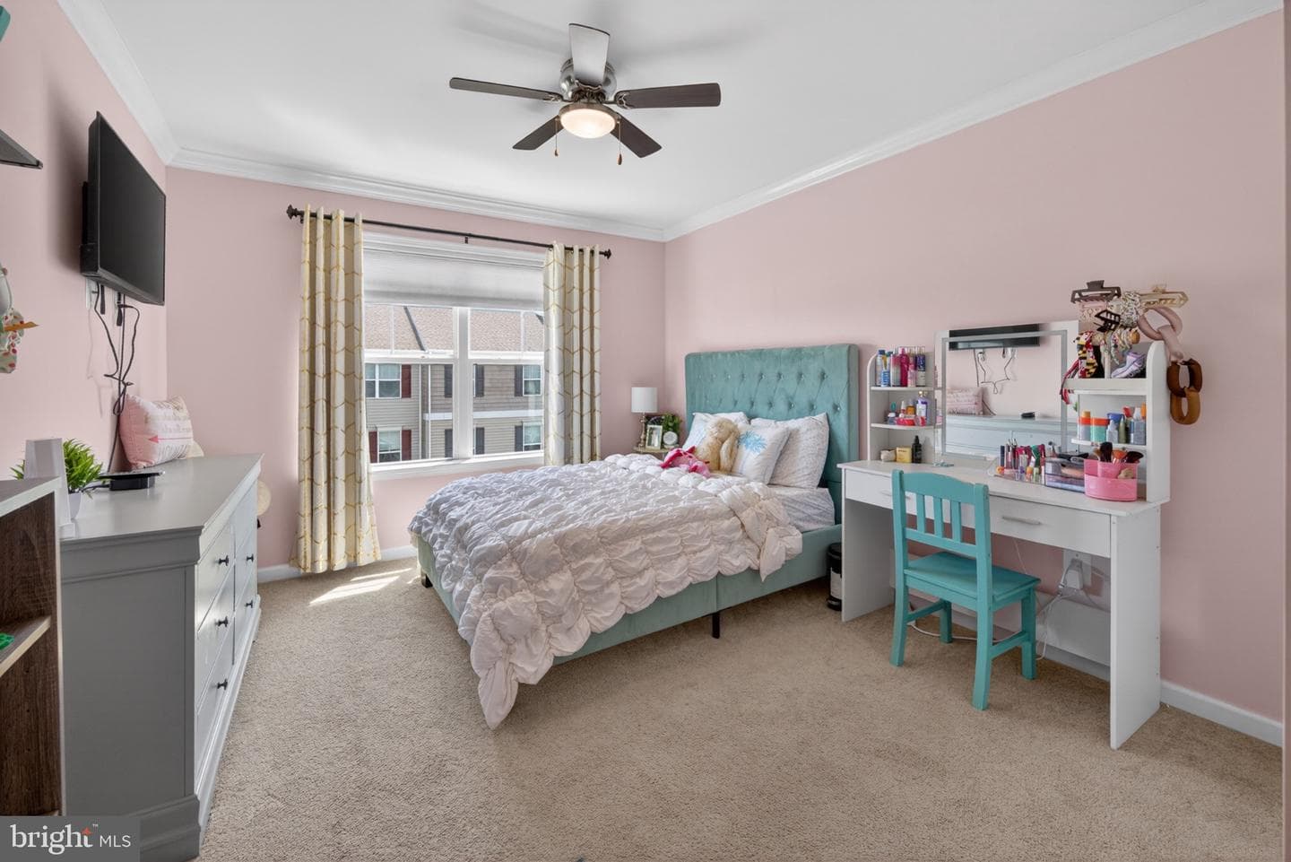 118 Sophie Lane photo 36