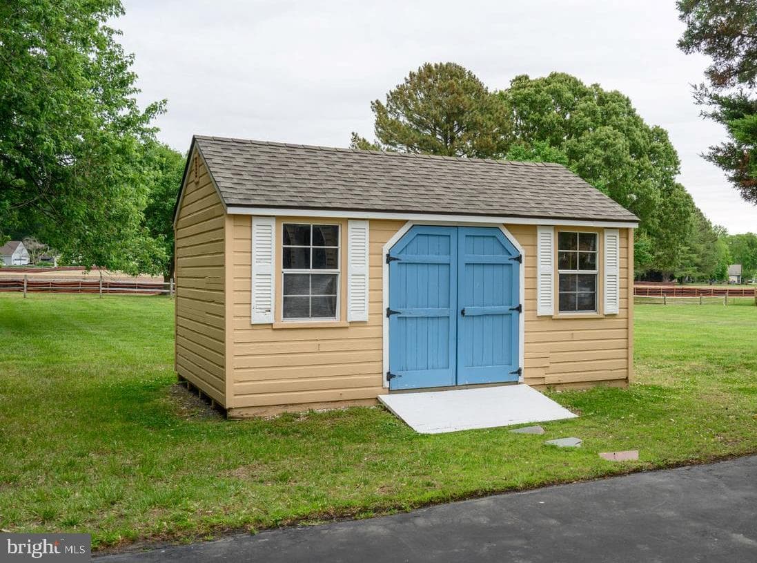 108 Prospect Bay Drive W photo 32