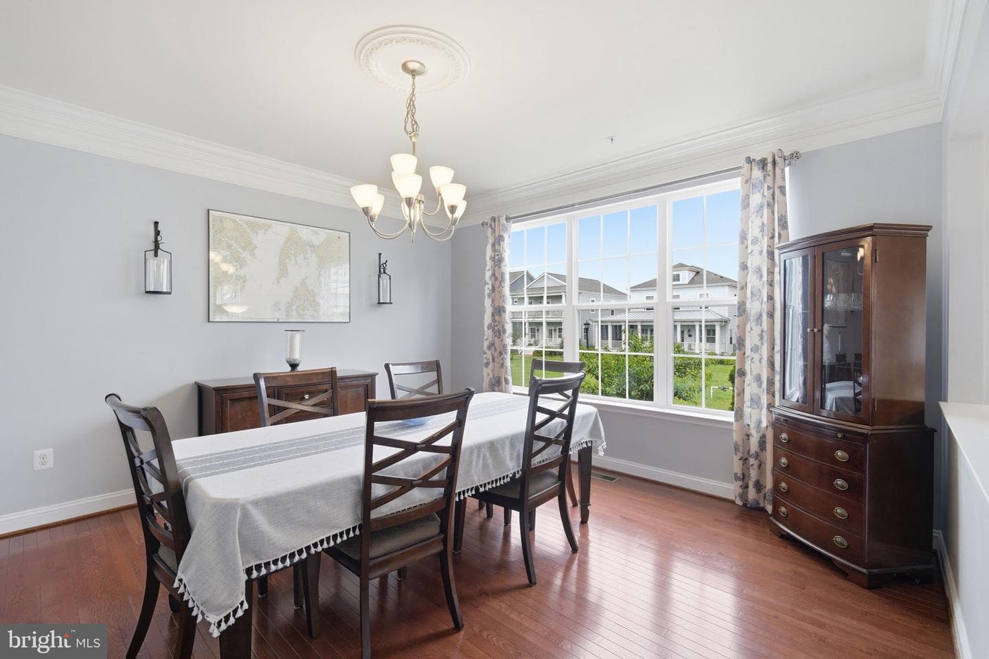 232 Evelyne Street photo 8