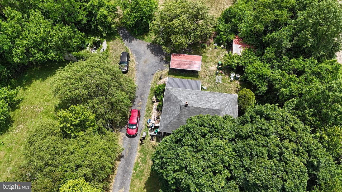1904 Pondtown Road photo 6