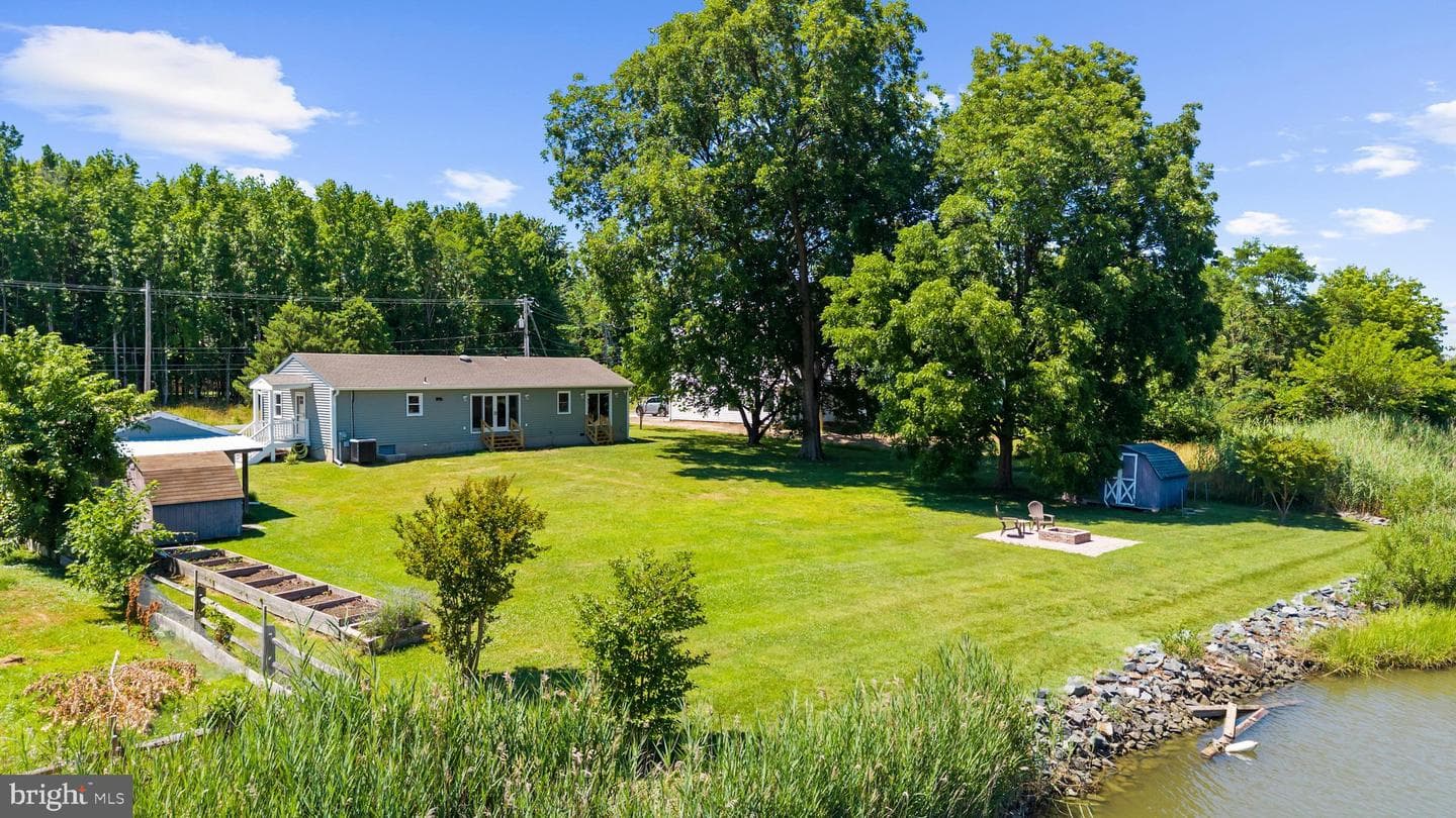 205 Riverside Drive photo 29