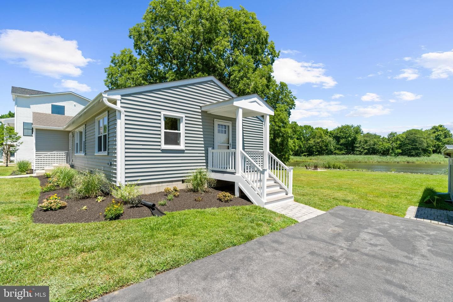 205 Riverside Drive photo 31