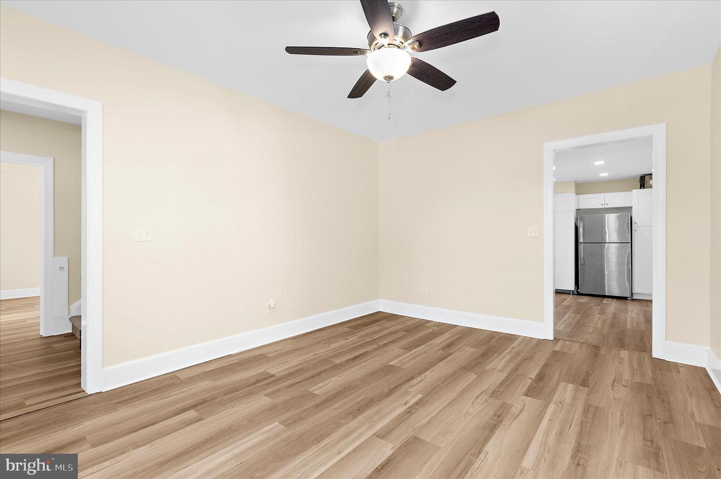430 Railroad Avenue photo 7