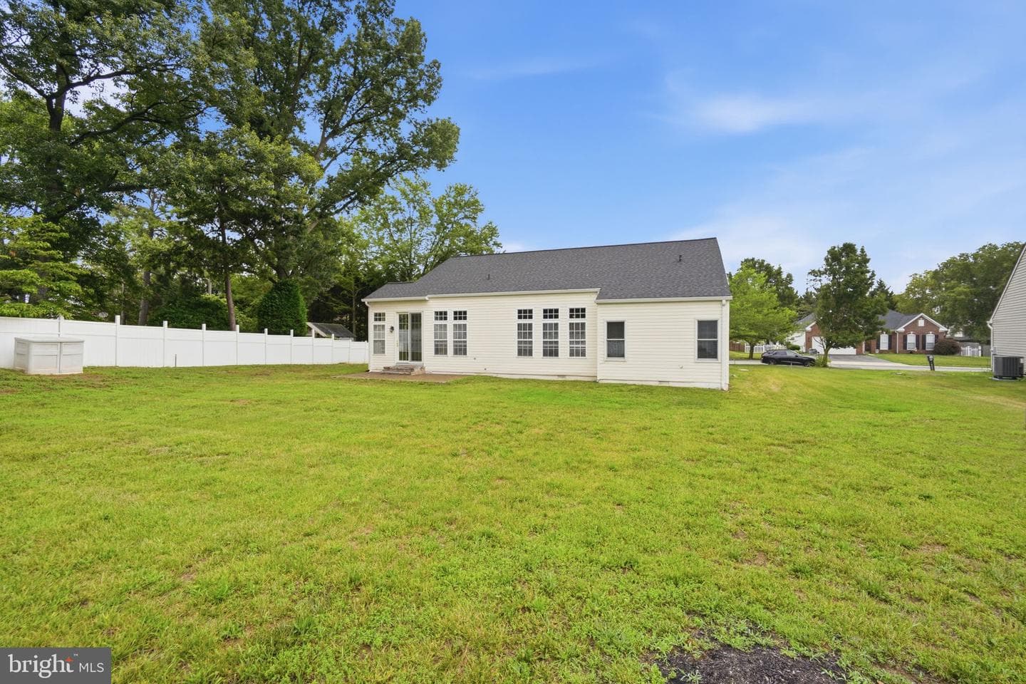 114 Edenderry Avenue photo 36