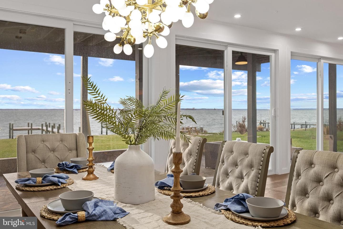 414 Bay Dr photo 3