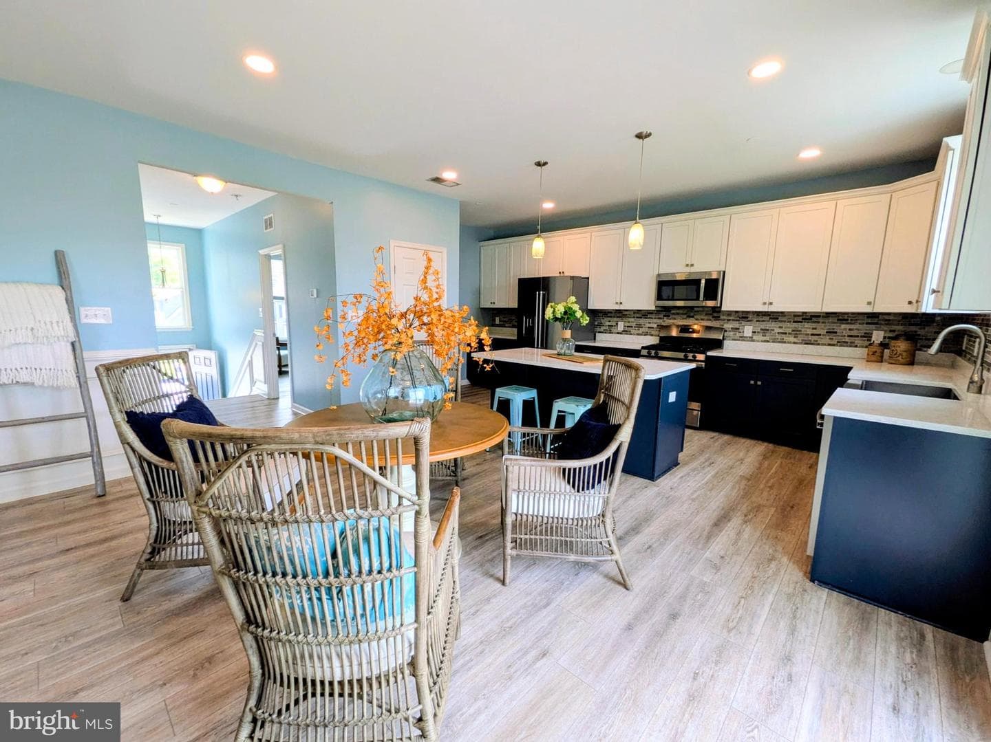 410 Wallman Way photo 18