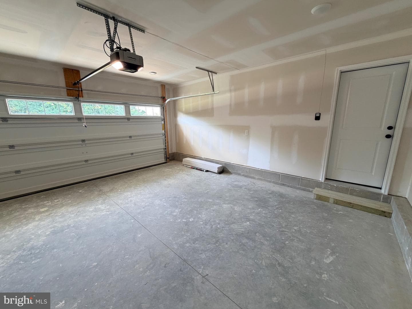 705 Carmichael Road photo 40