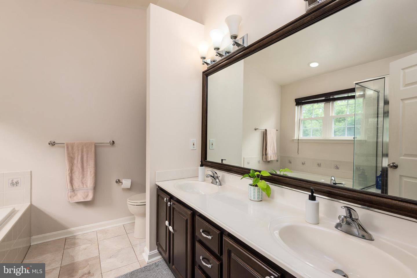 324 Web Foot Lane photo 24