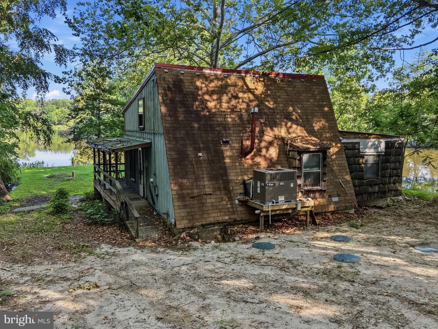 220 Kirbys Landing Road photo 4