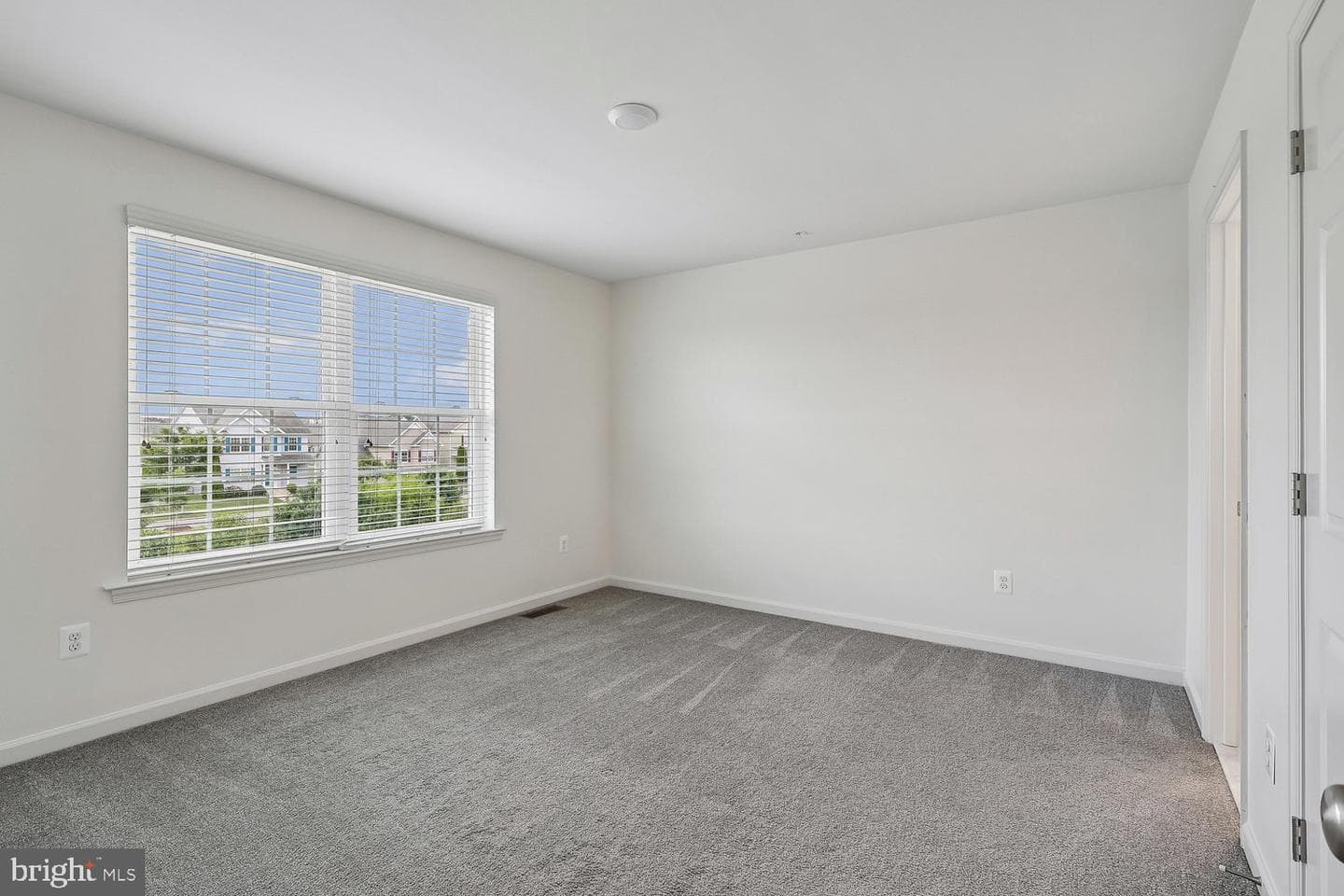 247 Breeding Boulevard photo 36