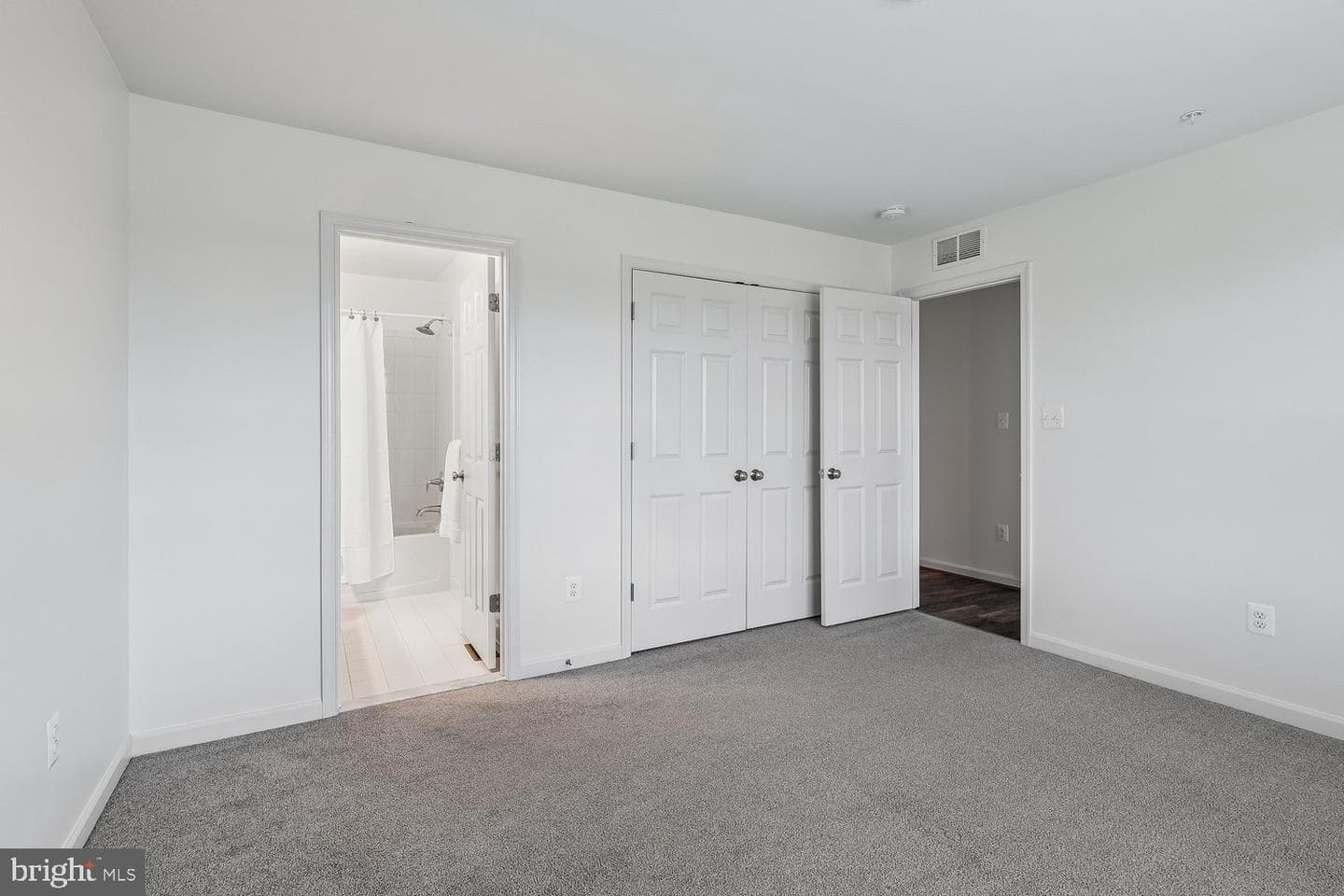 247 Breeding Boulevard photo 38