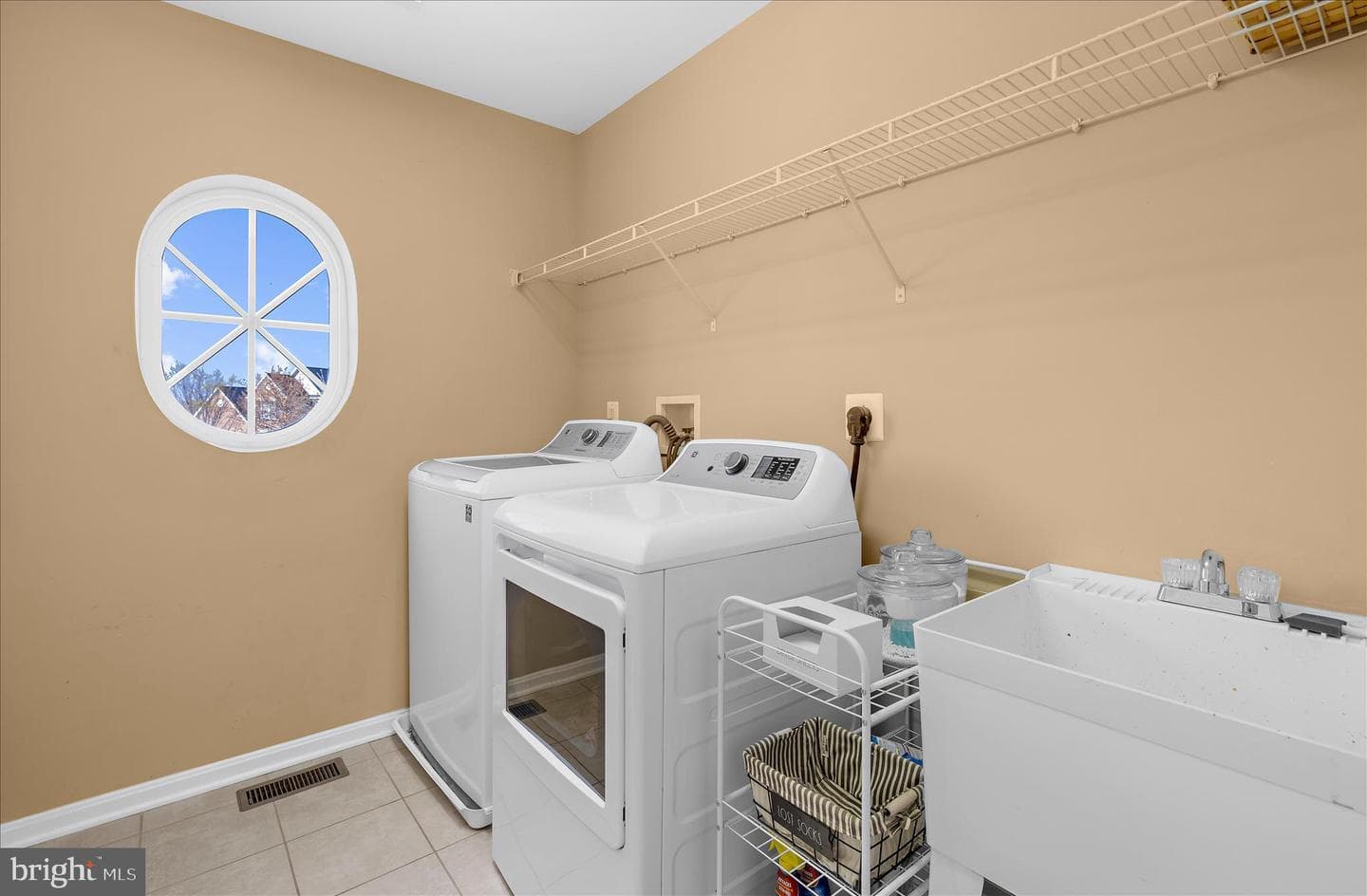 427 Brookfield Drive photo 44