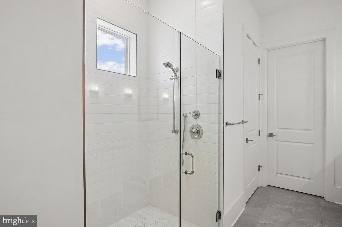 121 Merlin Drive photo 29
