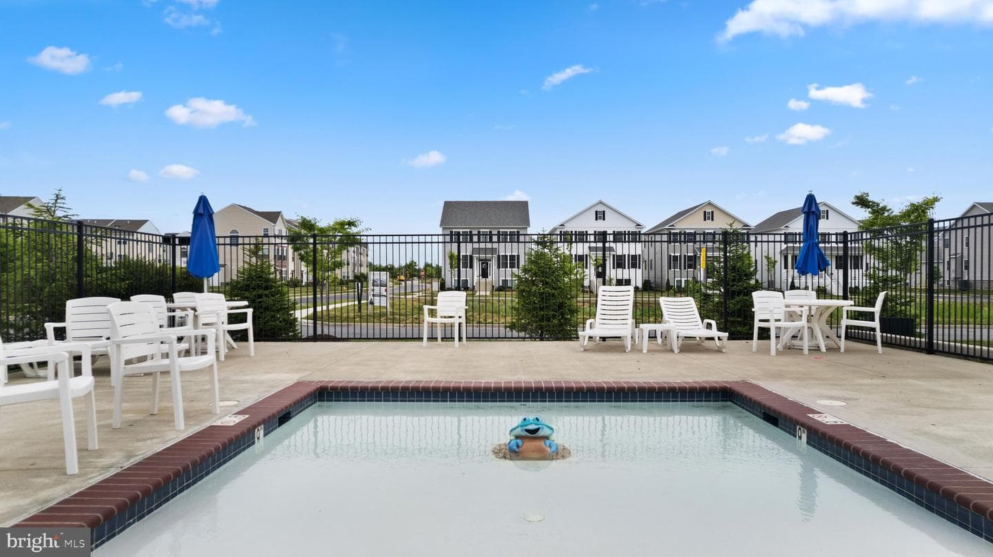 102 Sophie Lane photo 48