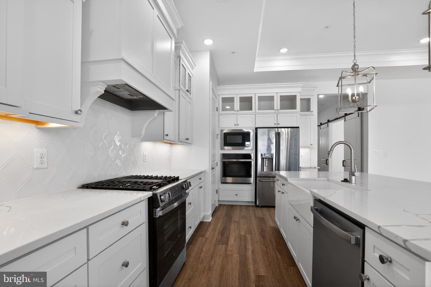 540 Warbler Way photo 4