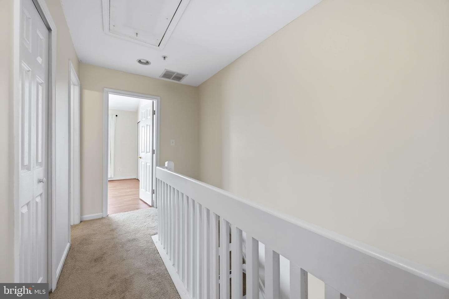 29 Queen Mary Court photo 25