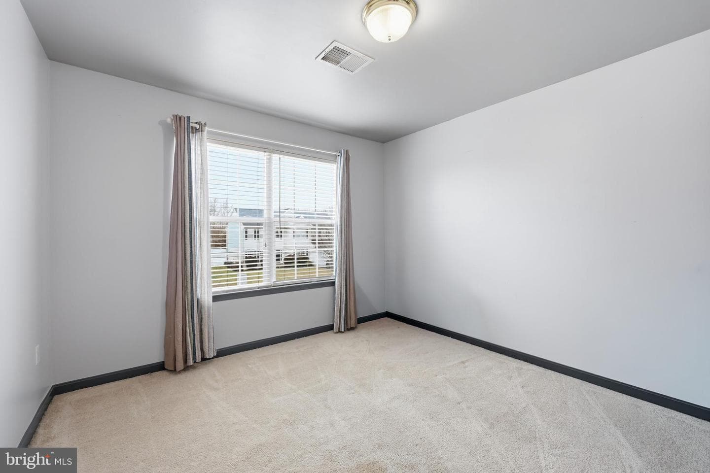 126 Meadowcroft Drive photo 33