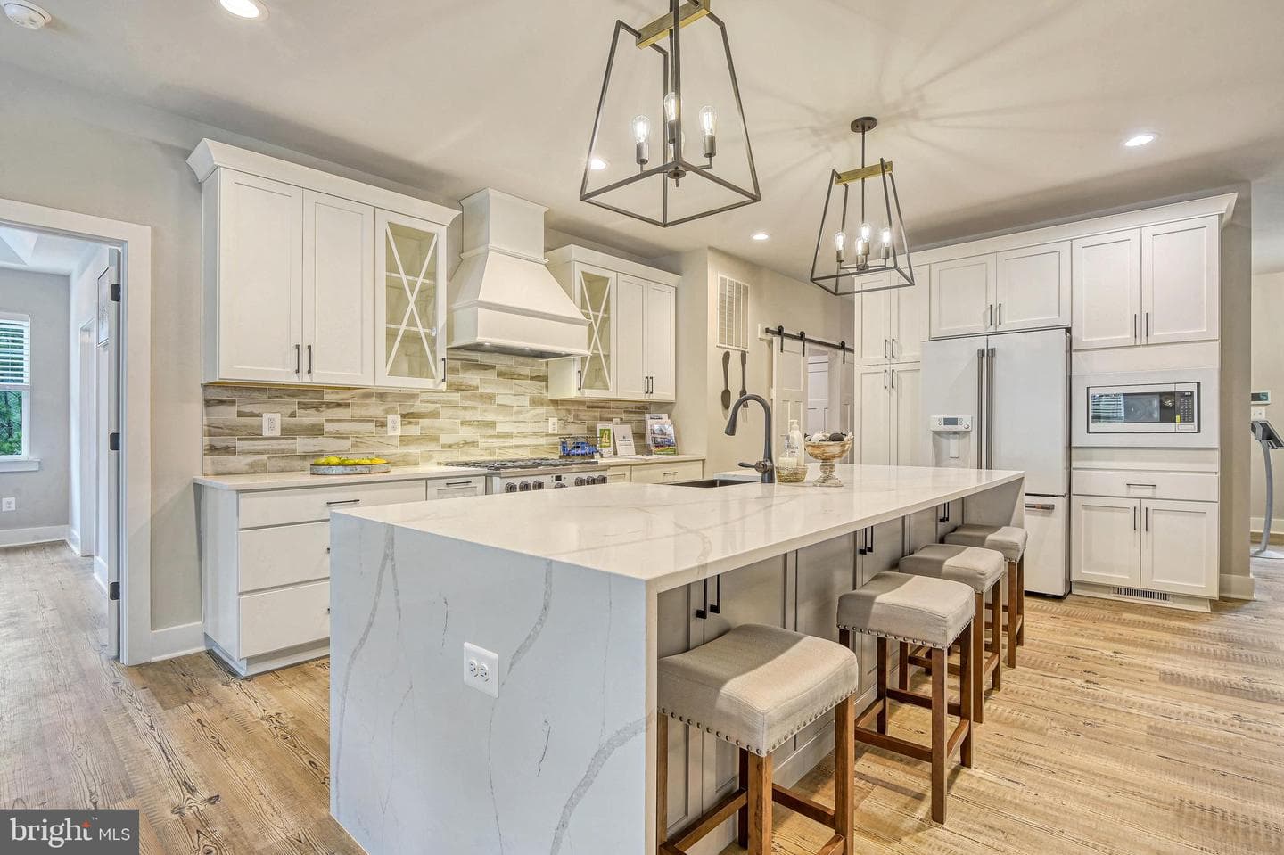 19103 Windsor, Drayden