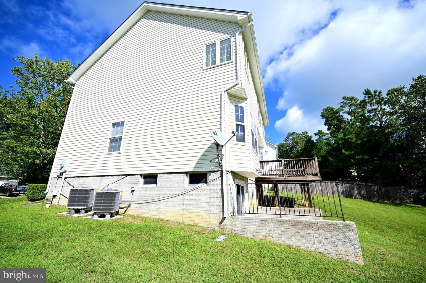 46689 Sandalwood Street photo 15