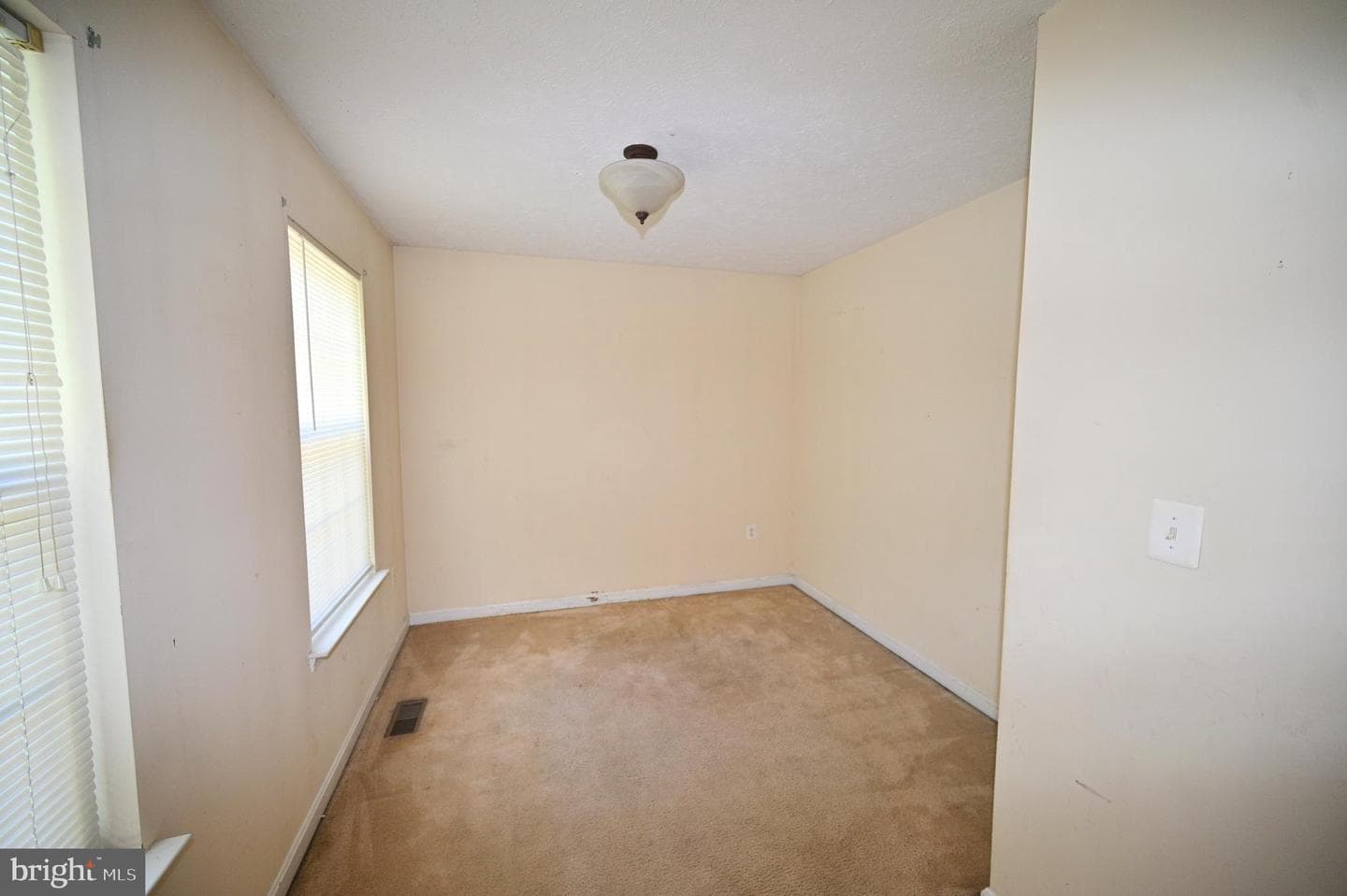 46689 Sandalwood Street photo 23