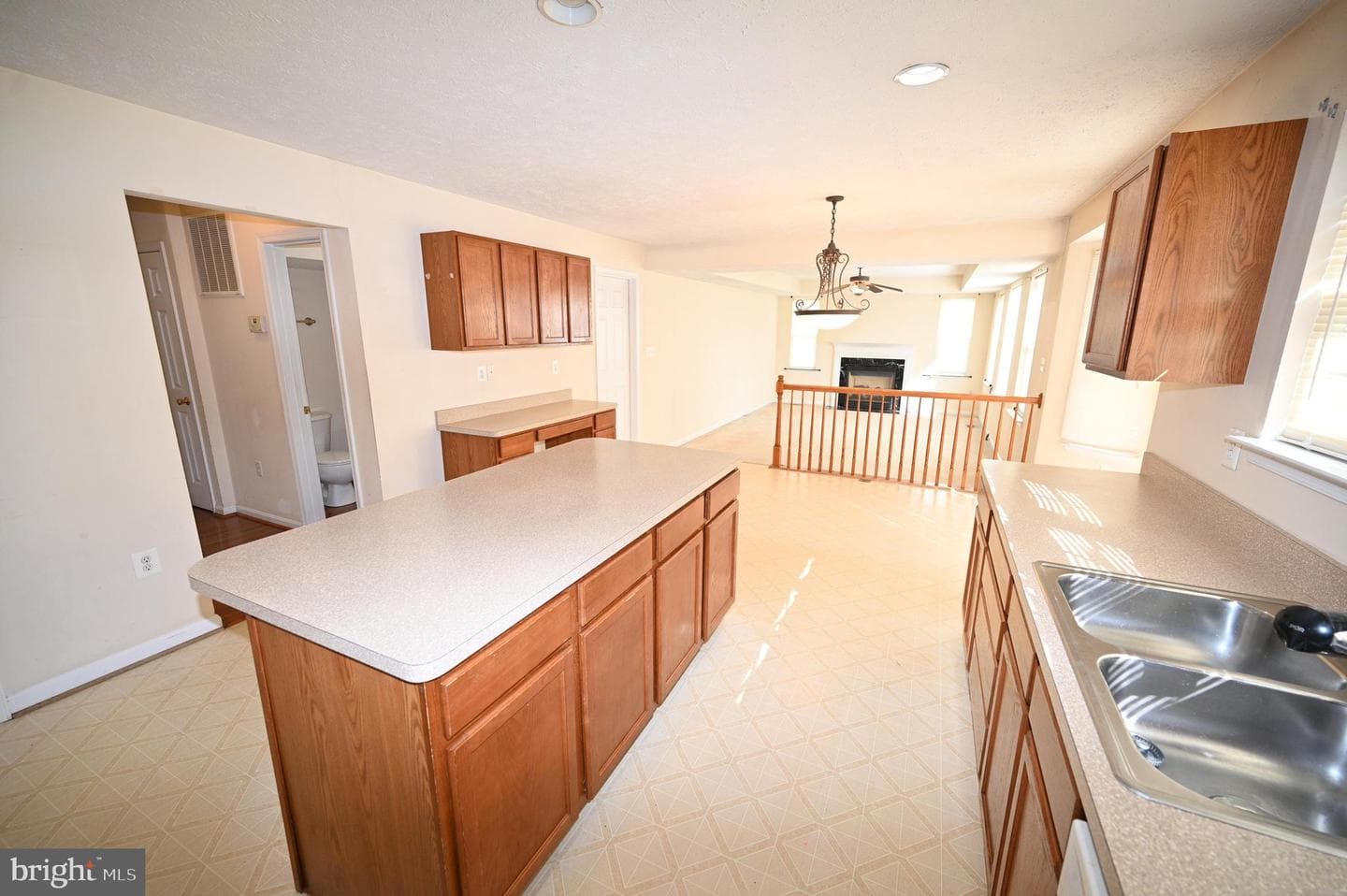 46689 Sandalwood Street photo 31